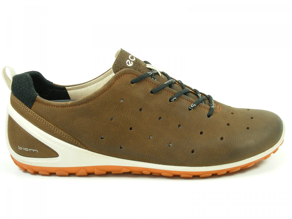 ecco shoes for men near me